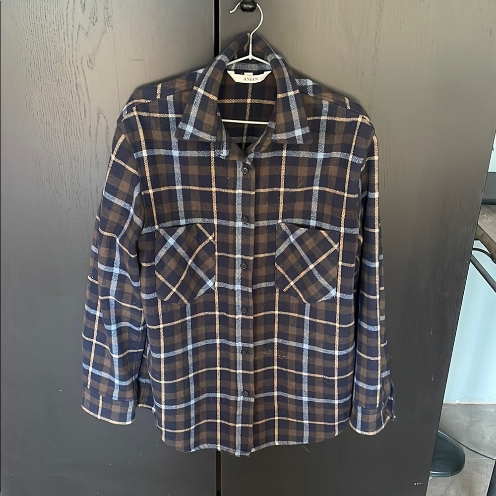 ANIÁN Navy plaid women’s cabin shirt